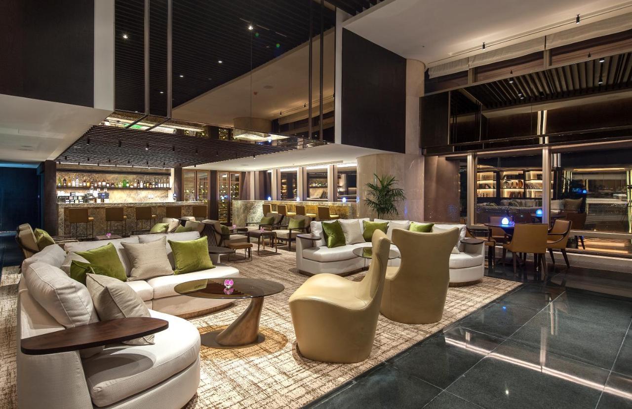 Lotte Hotel Hanoi Exterior foto The lounge at the airport